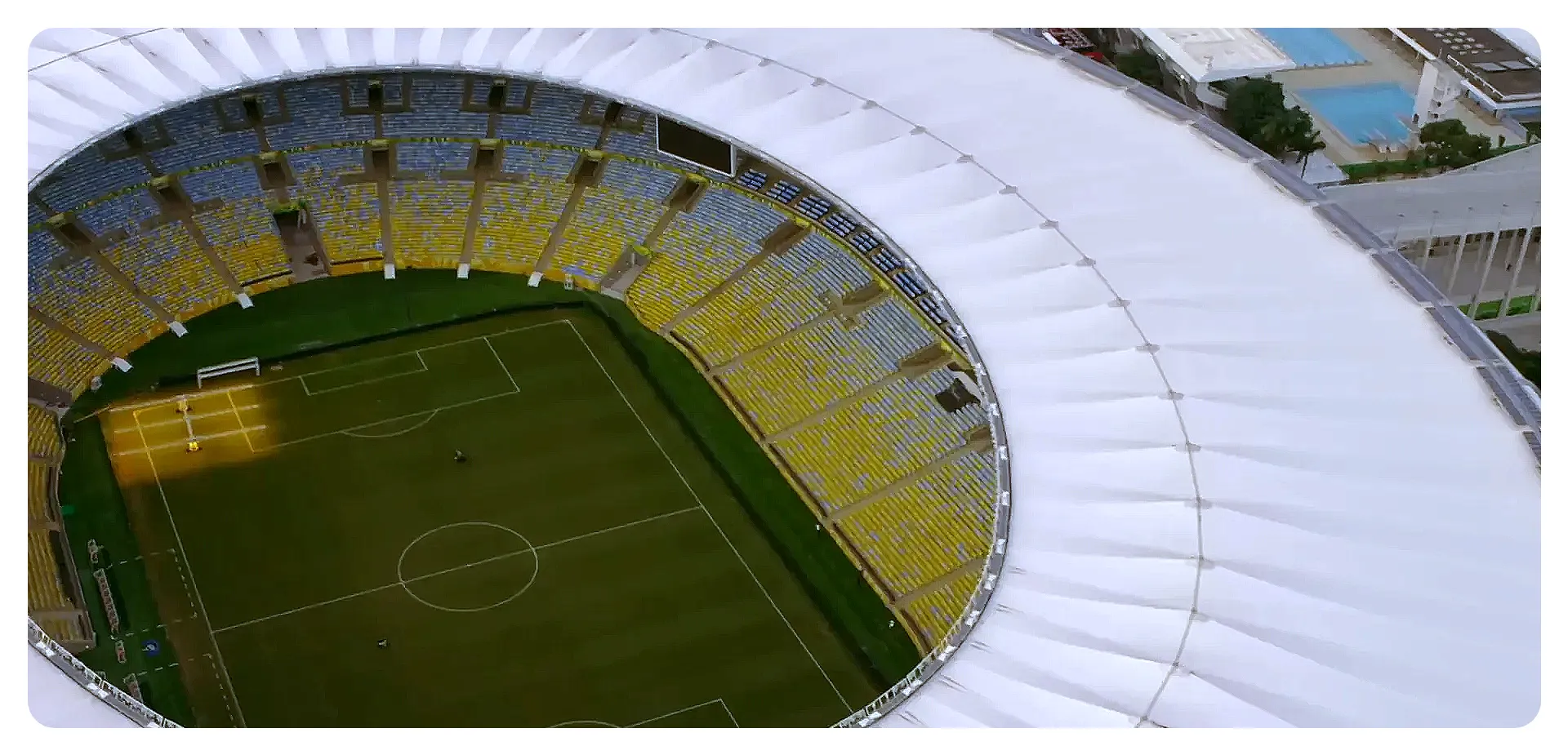 Maracanã Stadium filled with soccer fans
