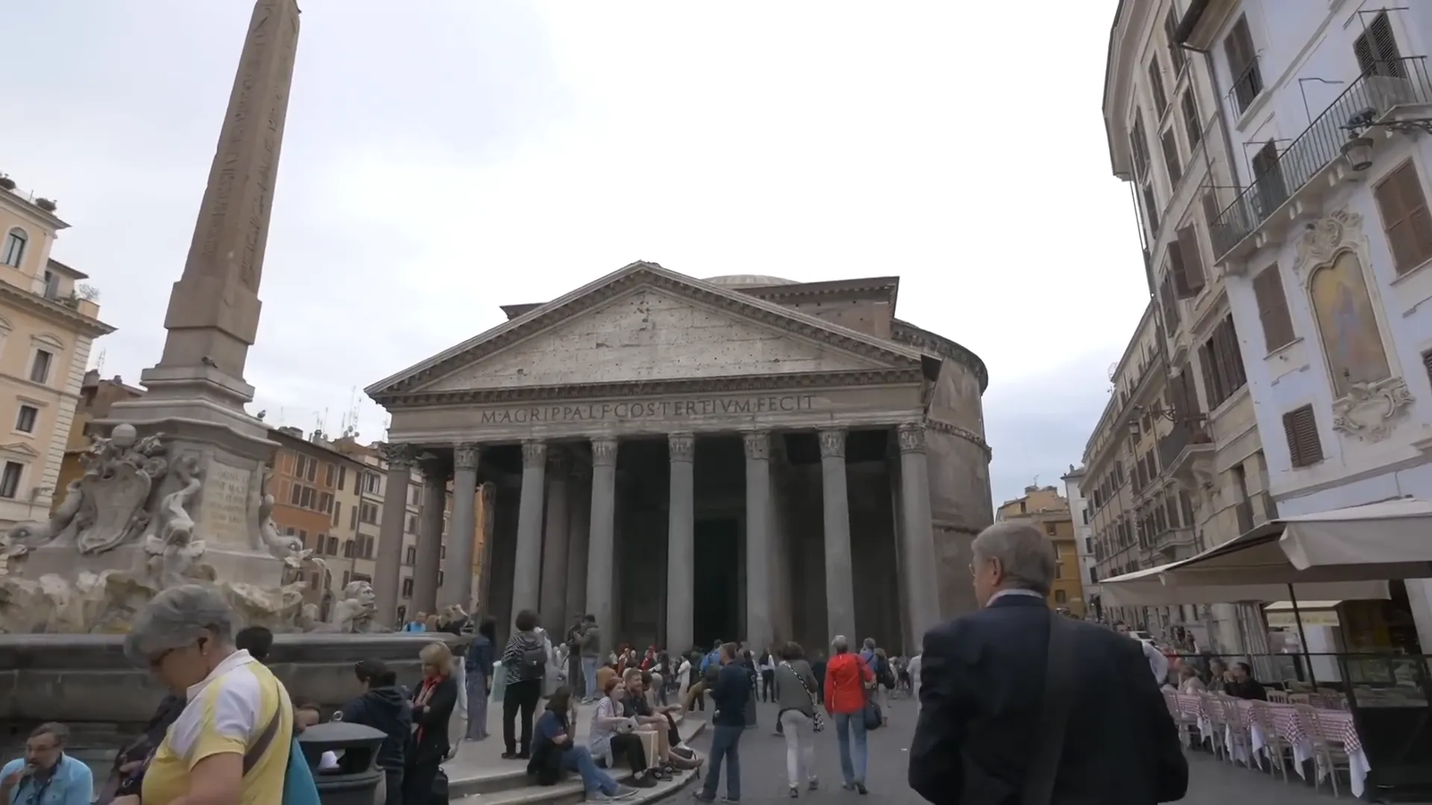 The front portico and dome of the Pantheon