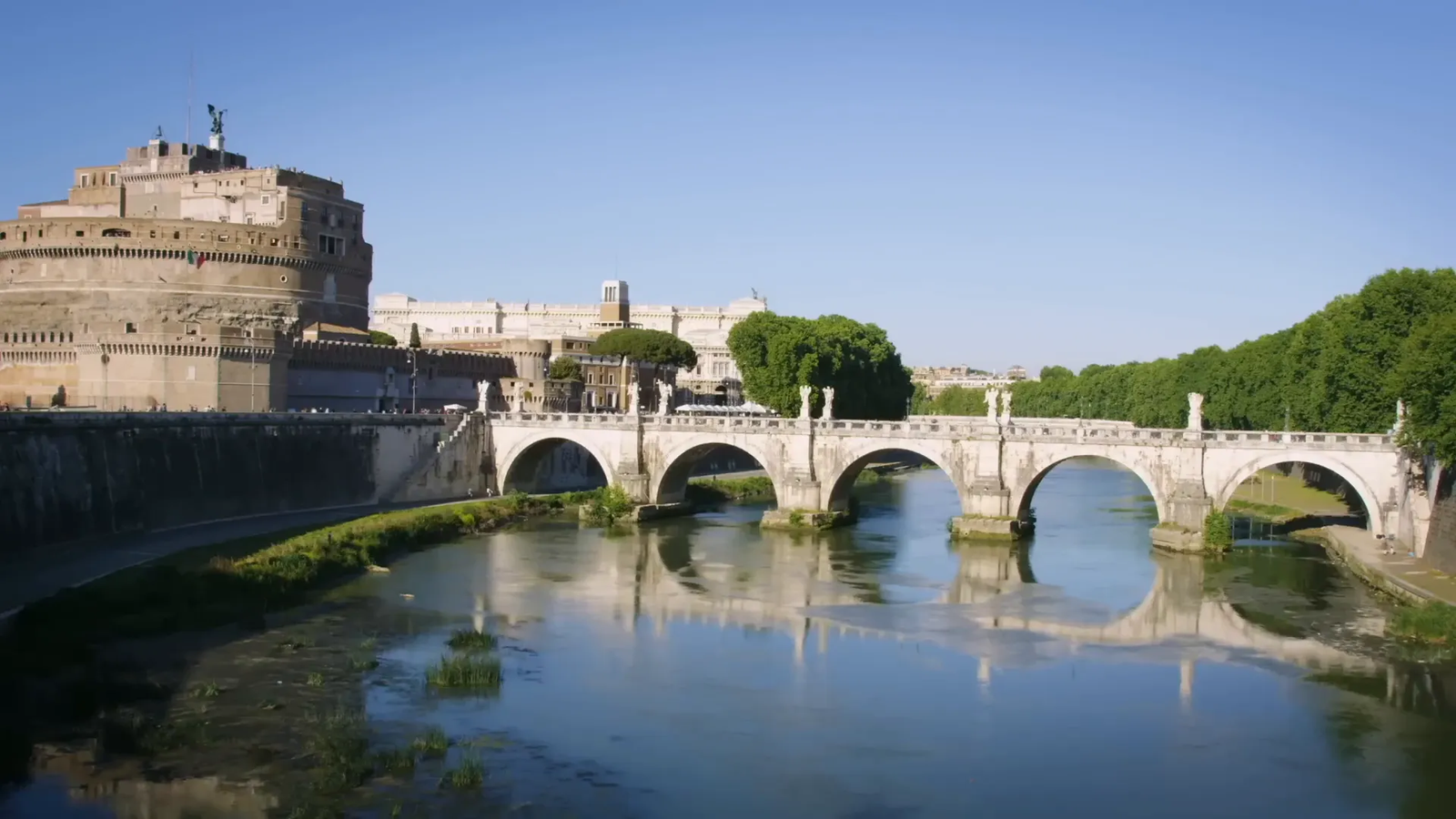 Castel Sant'Angelo on the banks of the Tiber